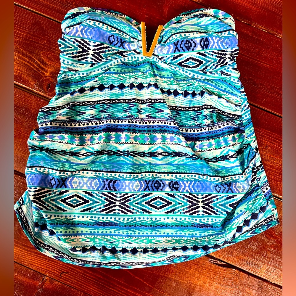 Ingrid & Isabel Maternity Swim Top